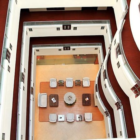Shilton Royale Hotel Бангалор Екстериор снимка