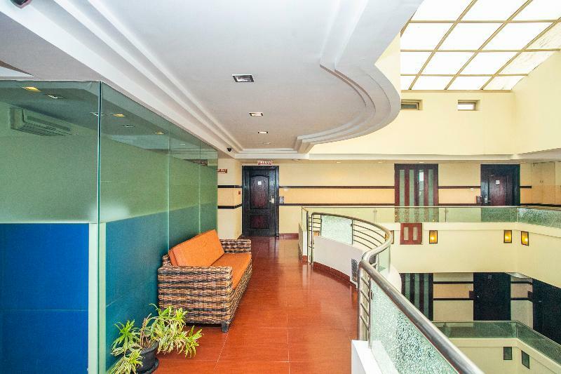 Shilton Royale Hotel Бангалор Екстериор снимка