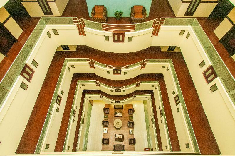 Shilton Royale Hotel Бангалор Екстериор снимка