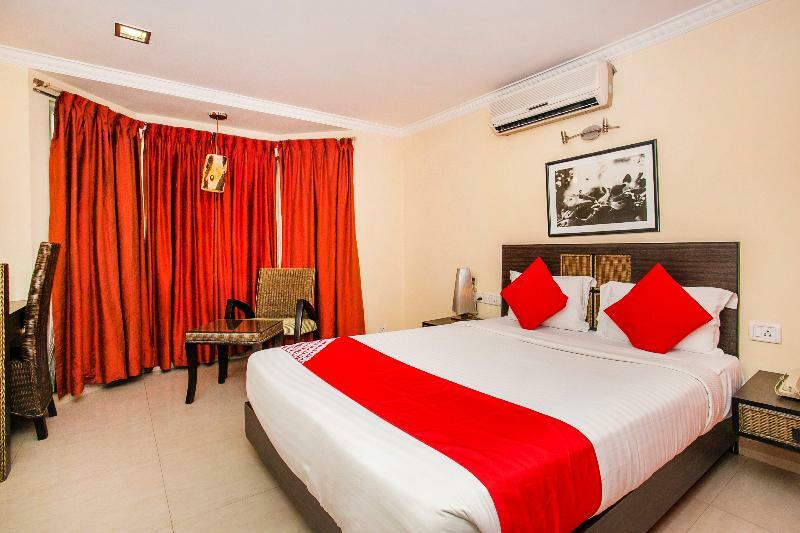 Shilton Royale Hotel Бангалор Екстериор снимка